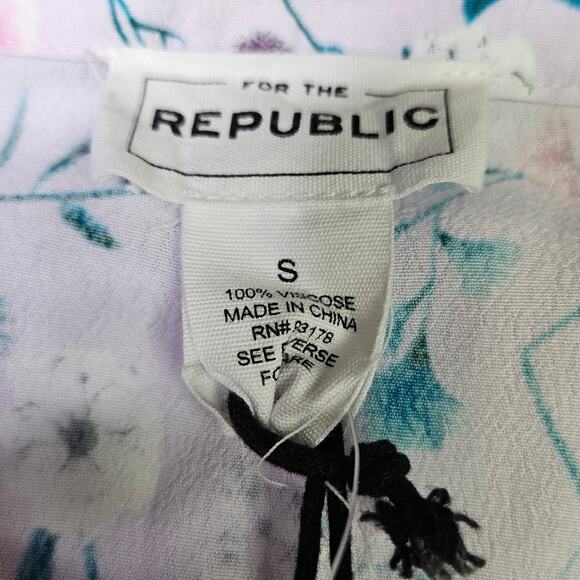 🦃New For The Republic Floral Spring Long Sleeve Blouse V Neck Half Button Small - Picture 10 of 13